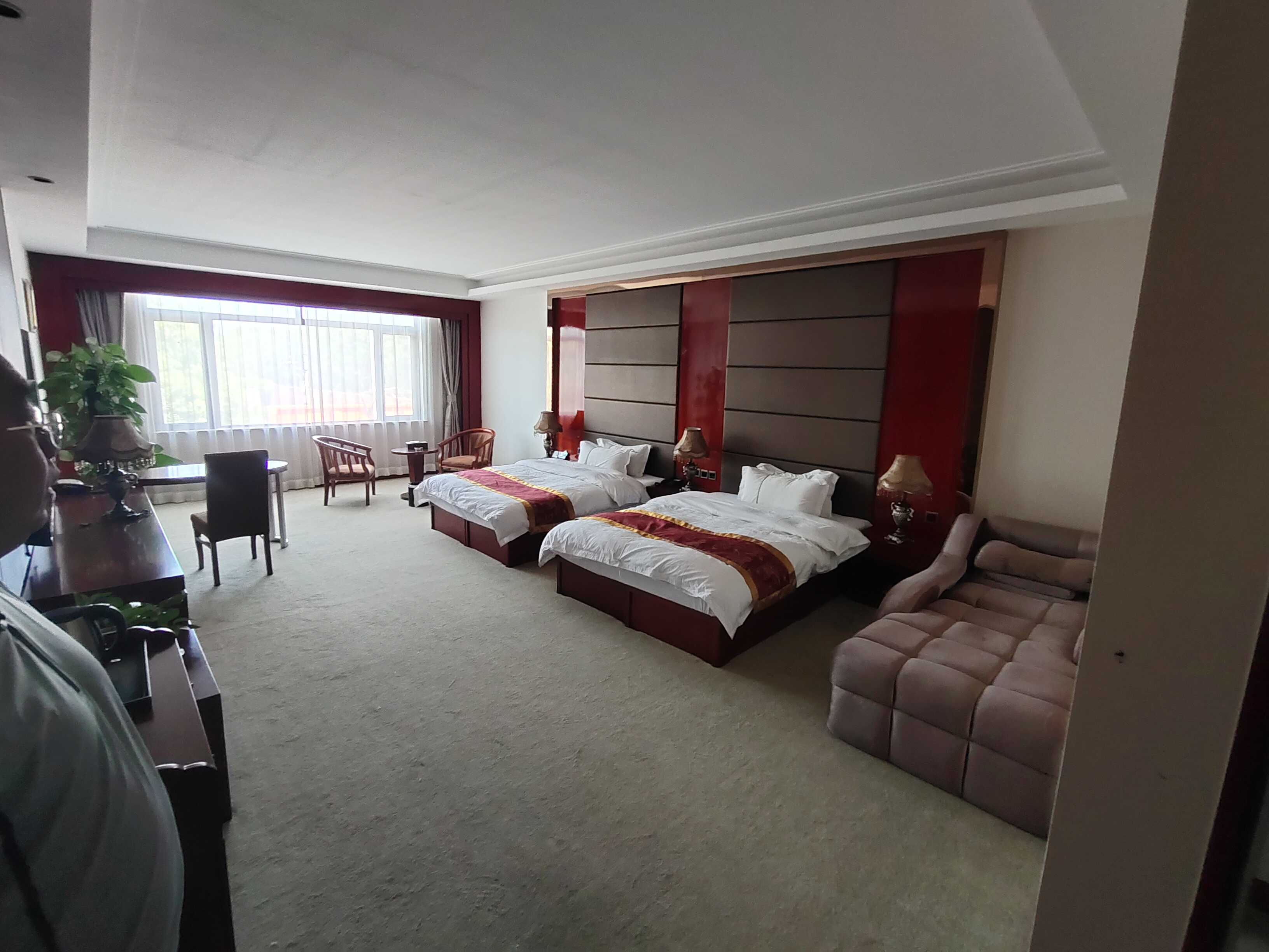 甄味 · 火锅烧烤餐厅